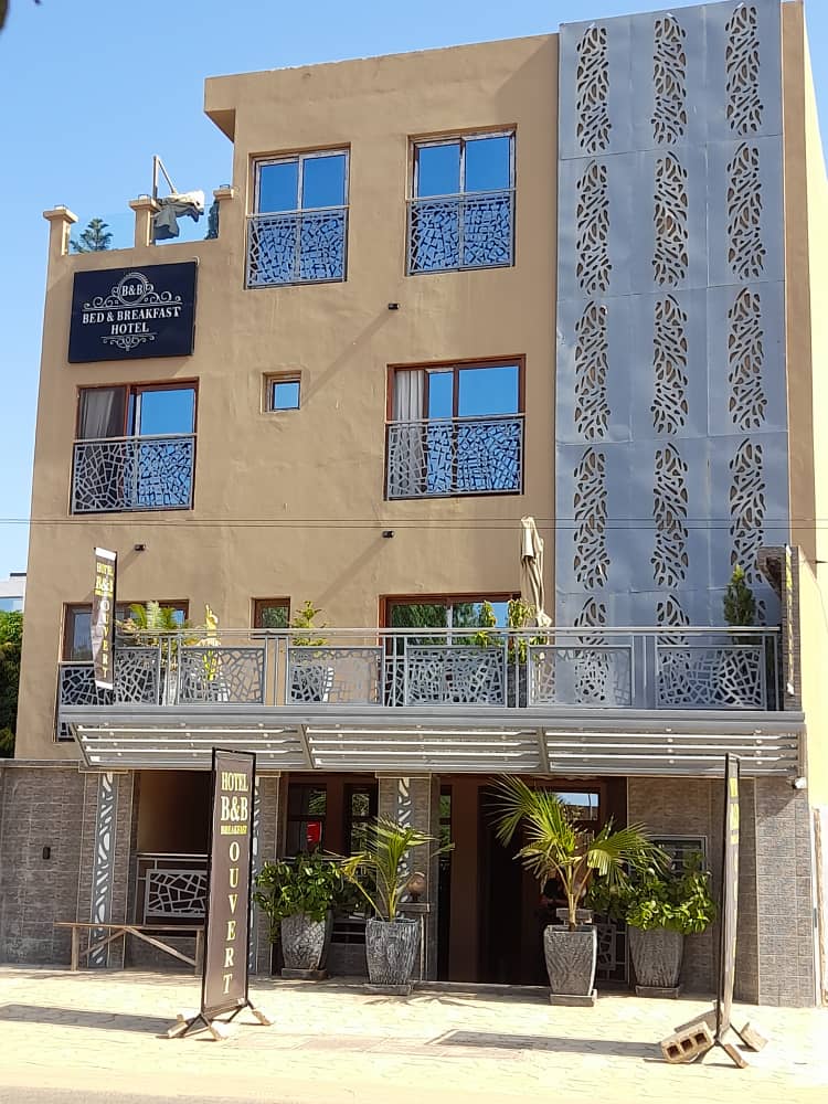HOTEL A VENDRE  78 921 60 79 #17